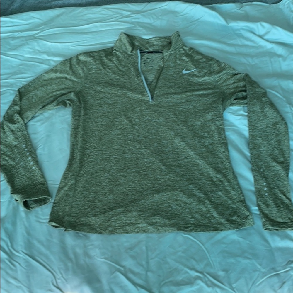 Nike woman top